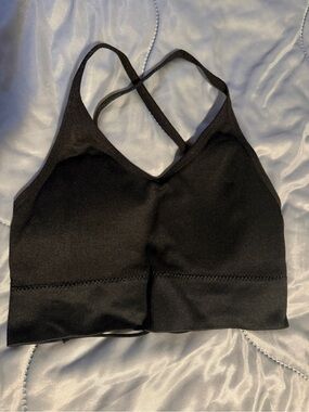 Black Seamless Cross-Back Sports Bralette